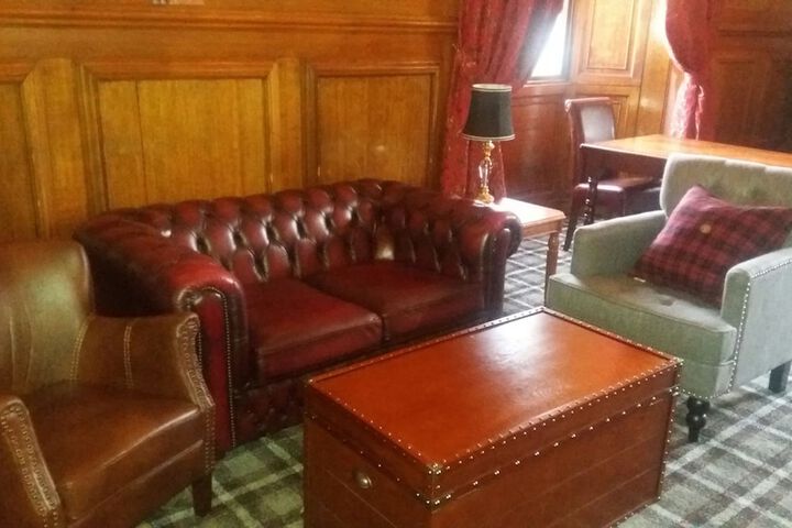 Lounge 69 of 86