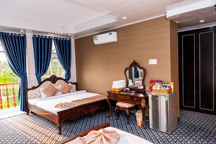 Room 9 of 62