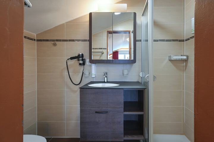 Room 95 of 124