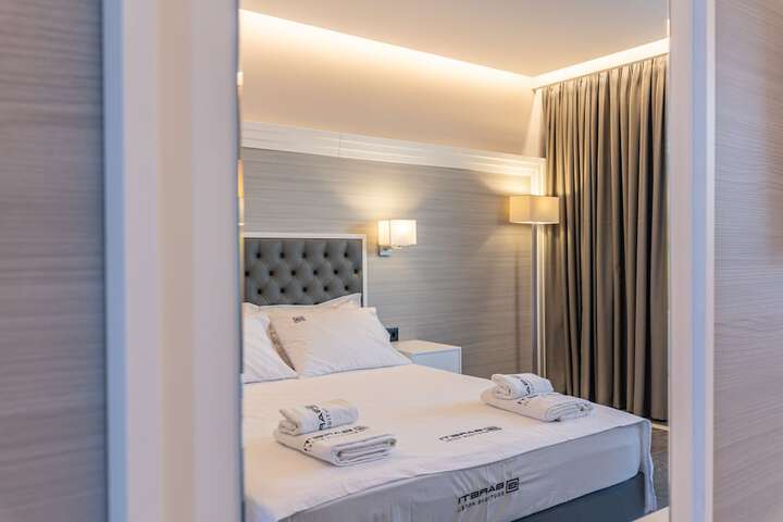 Room 14 of 40