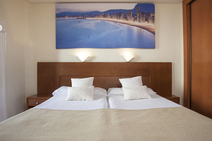 Room 4 of 30