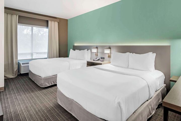 2 Queen Beds Accessible (9 of 17)