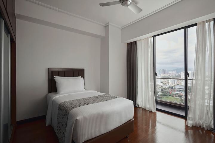 Room 22 of 57
