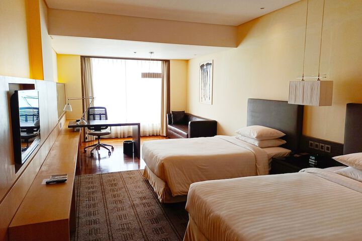 Room 10 of 63