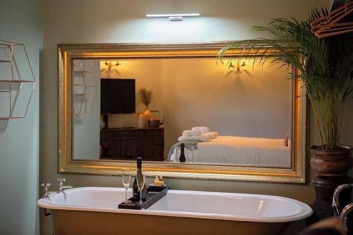 Room 28 of 40