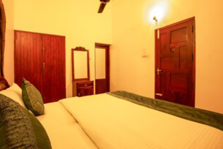 Room 17 of 43