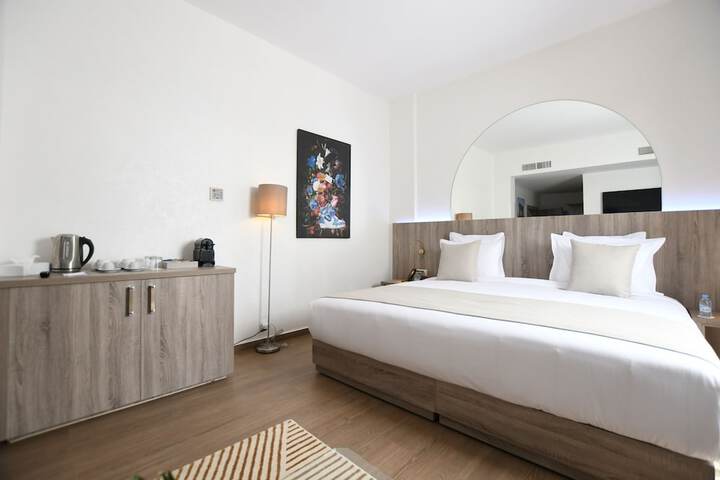 Room 13 of 105