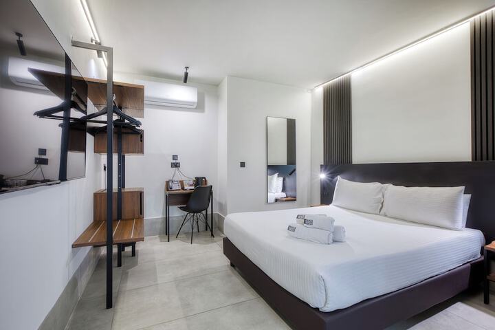 Room 48 of 150