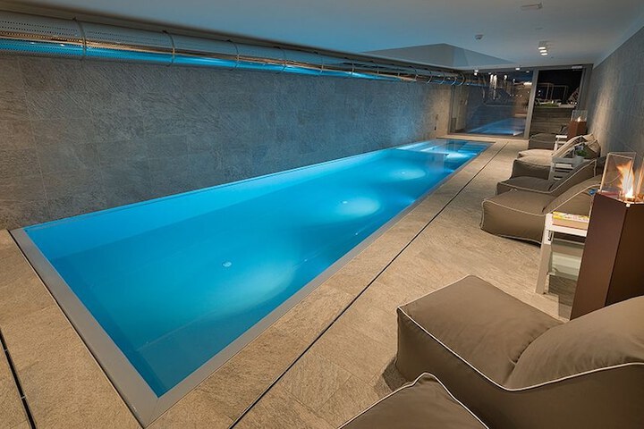 Pool 104 of 162