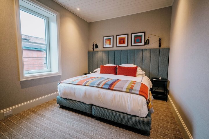 Room 13 of 64