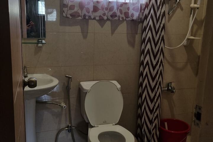 Room 18 of 25