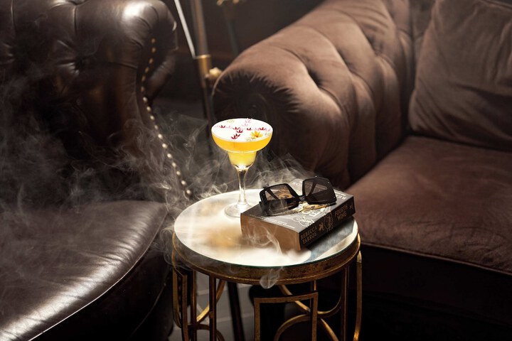 Lounge 139 of 187