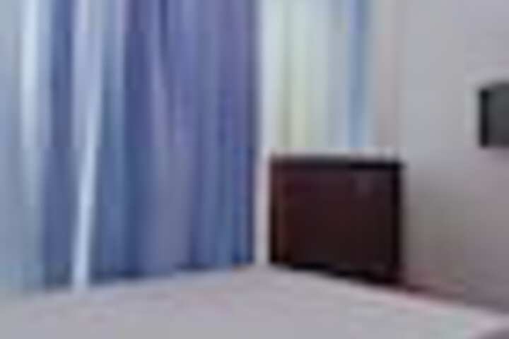Room 17 of 117