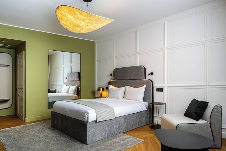 Room 46 of 87