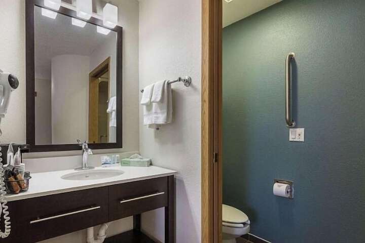 Room 15 of 15