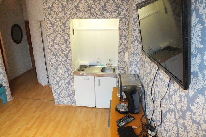 Room 2 of 15