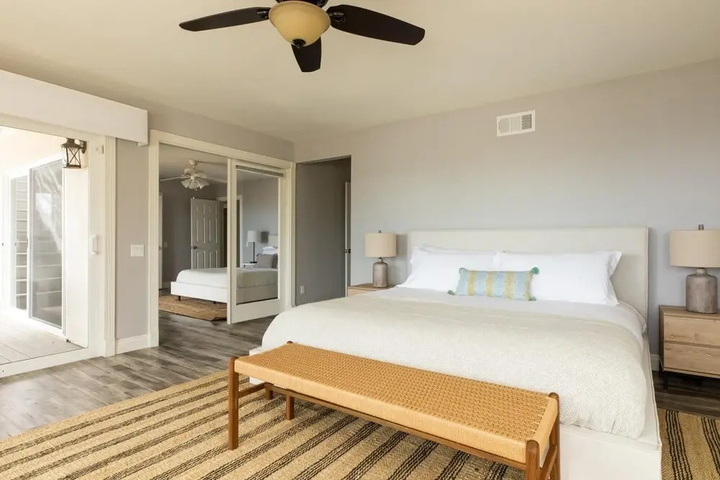 Room 2 of 22