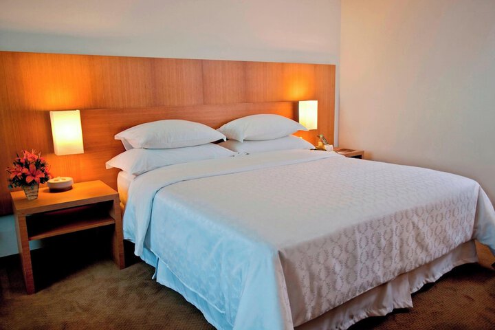 Room 16 of 52