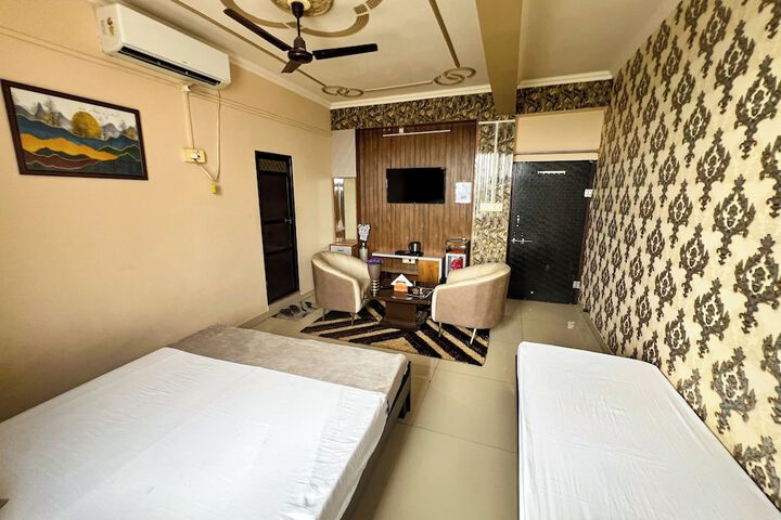 Room 27 of 54