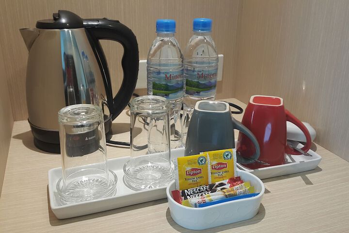 Breakfast/Coffee Service 44 of 77