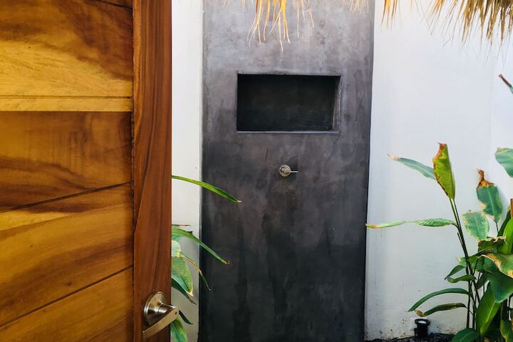 Room 80 of 151