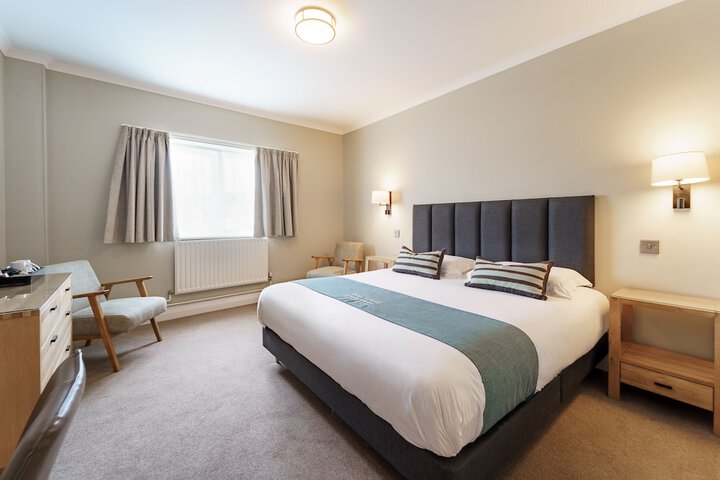 Room 16 of 36