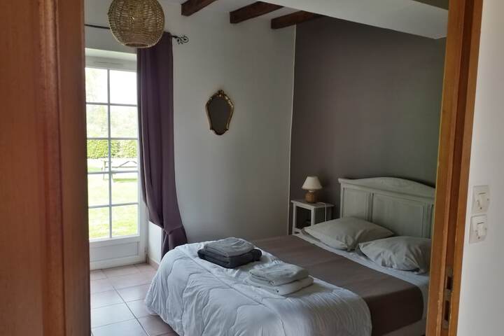 Room 5 of 93