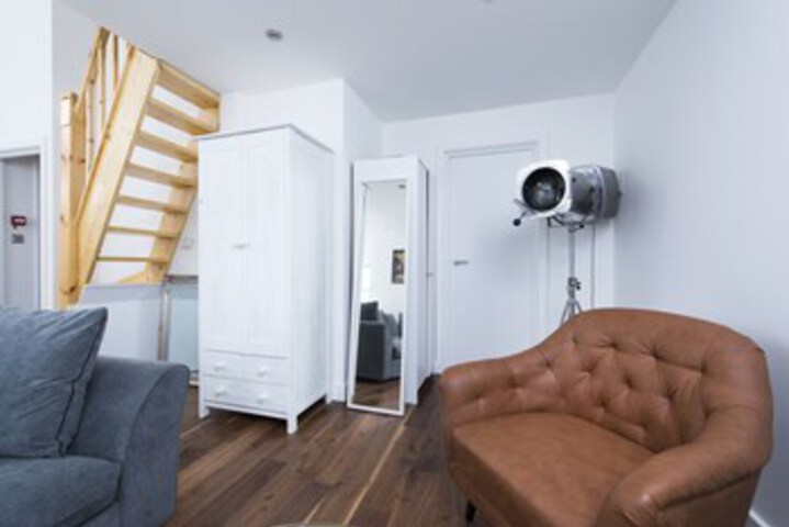Room 11 of 26