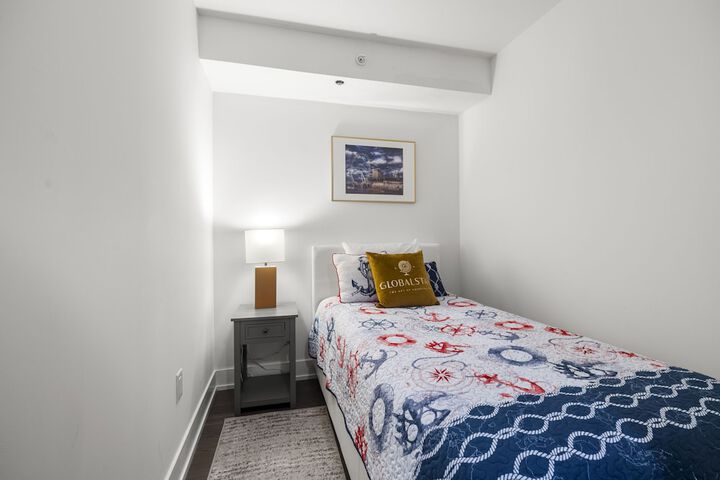 Room 6 of 40