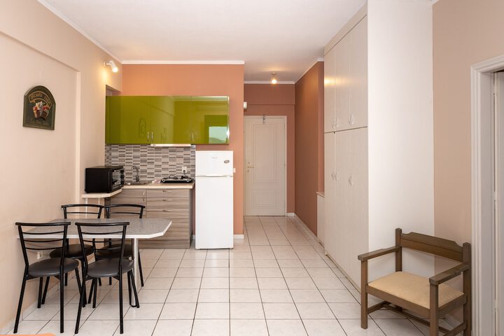 Room 8 of 35