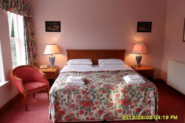 Room 9 of 17