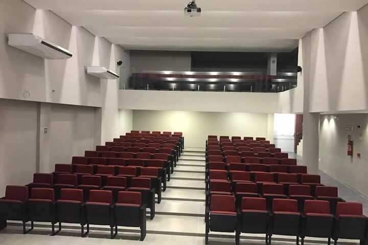 Business Center 95 of 100