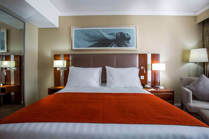 Room 14 of 108