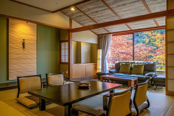 Room 15 of 84