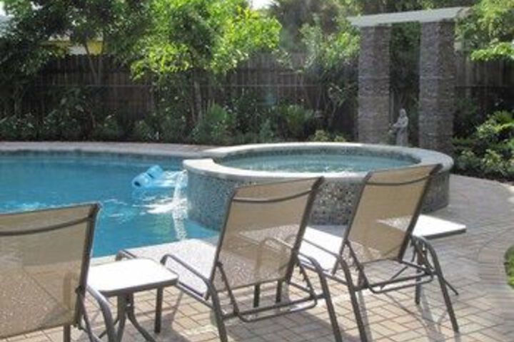 Pool 21 of 29