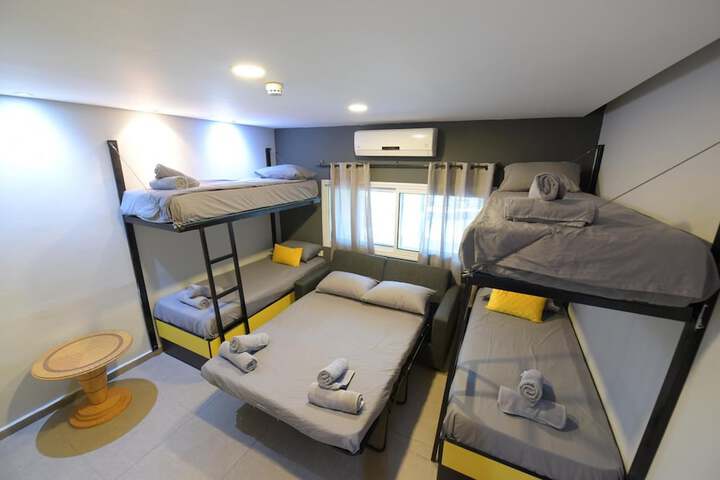 Room 29 of 47