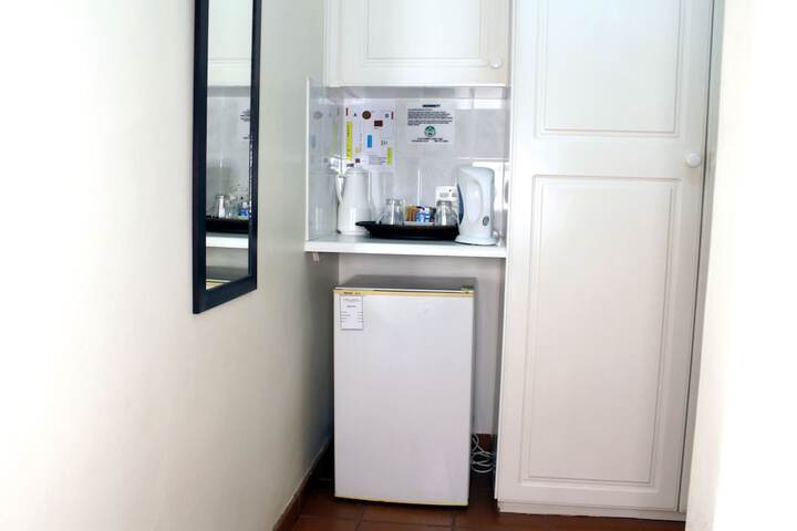 Room 8 of 38