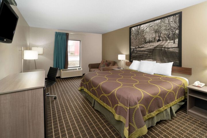 1 King Bed (9 of 15)