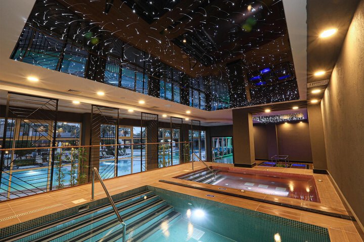 Pool 113 of 280