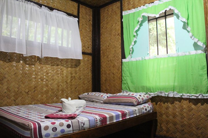Room 13 of 102