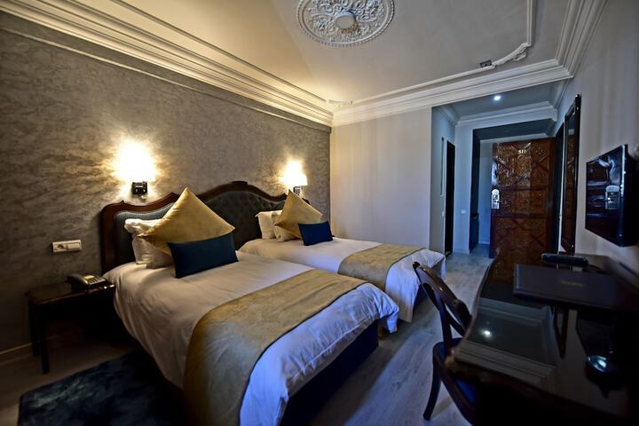 Room 12 of 23