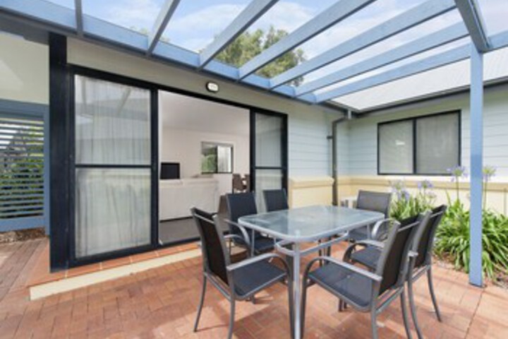 Terrace/Patio 16 of 17