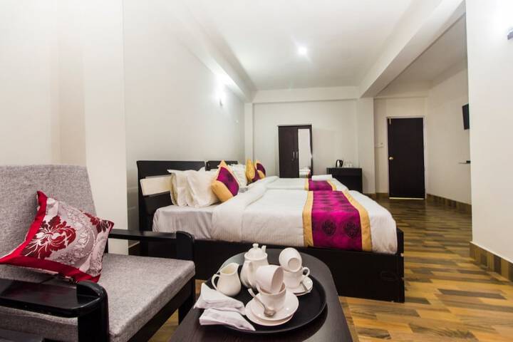 Room 4 of 15