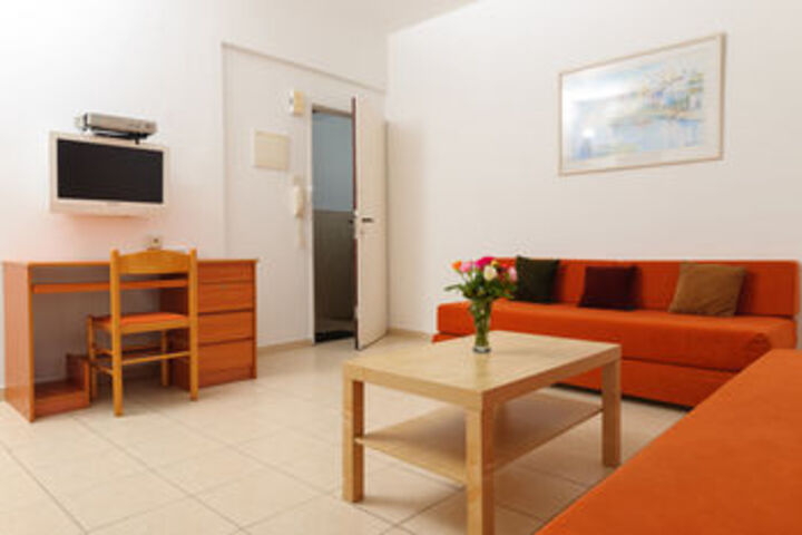 Room 18 of 23