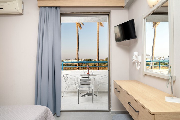 Room 29 of 70