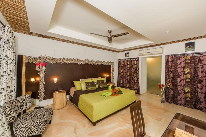 Room 4 of 18