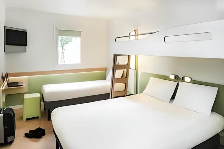 Room 20 of 32