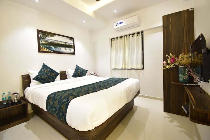 Room 19 of 33