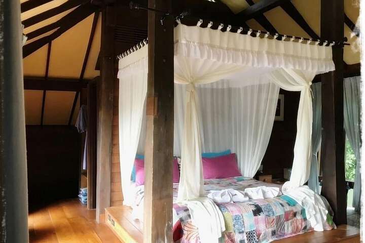 Room 3 of 90