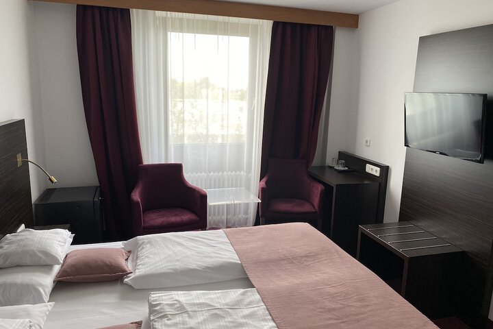 Room 35 of 54